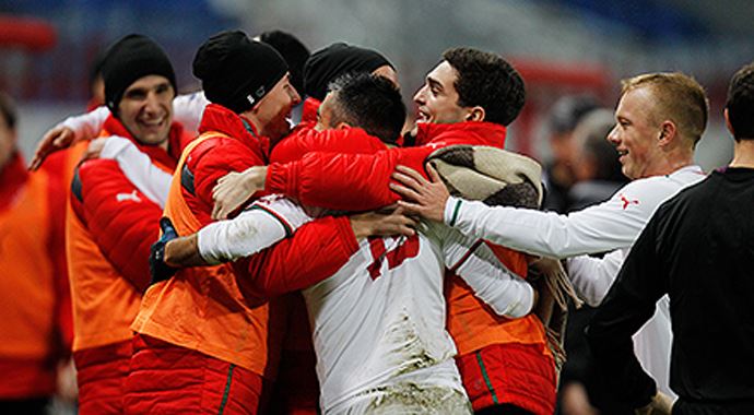 Rusya'da zirvenin ismi Lokomotiv Moskova Rusya'da zirvenin ismi Lokomotiv Moskova